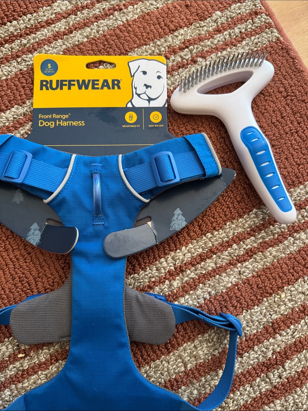 Ruffwear Blue Front Range Dog Harness Size Small and brush for long coat - Picture 3 of 7